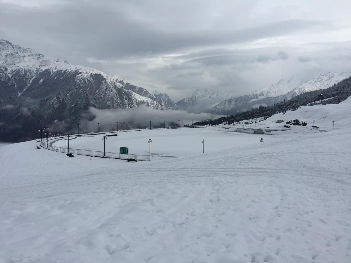 Clifftop Club Auli Джошімат Екстер'єр фото